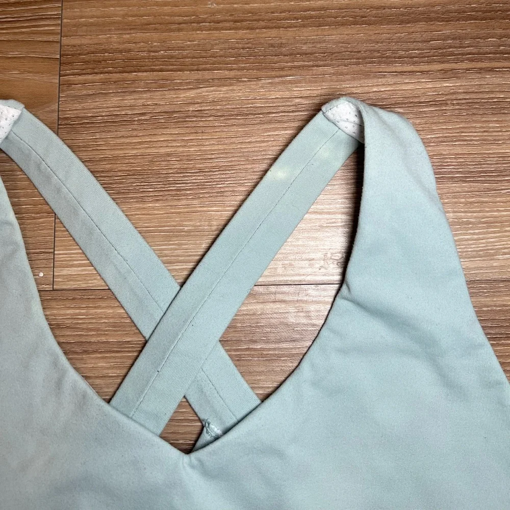 Women’s Mint Green Sports Bra Size M - Picture 8 of 10